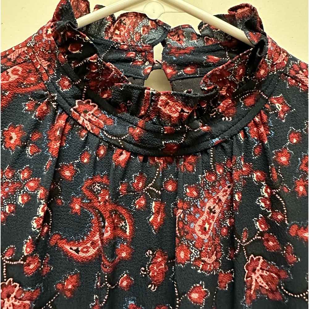 La Vie Rebecca Taylor Madeline Midnight
Navy Floral Dress size medium - Picture 5 of 7